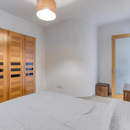 Modern 1br Penthouse With Terrace In St Julians By 360 Estates *